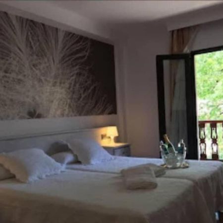 Hotel Pisuerga Proaza Kültér fotó
