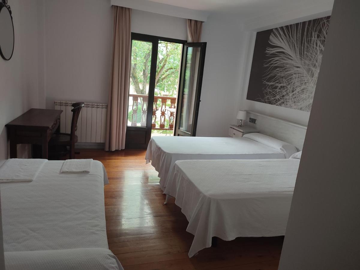 Hotel Pisuerga Proaza Kültér fotó
